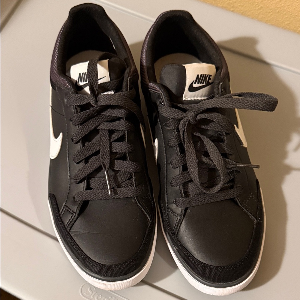 Nike Black and White Casual Sneakers